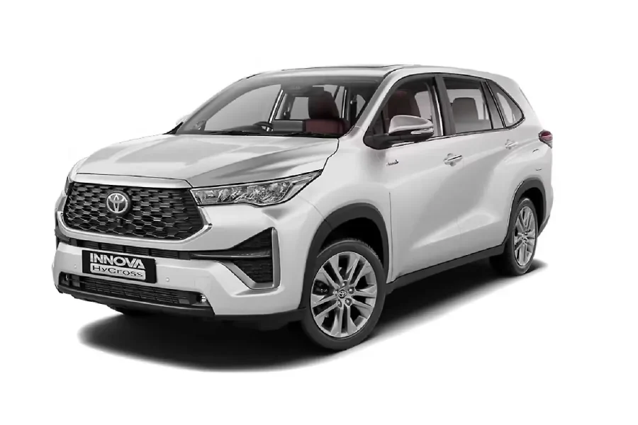 Toyota Innova Hycross