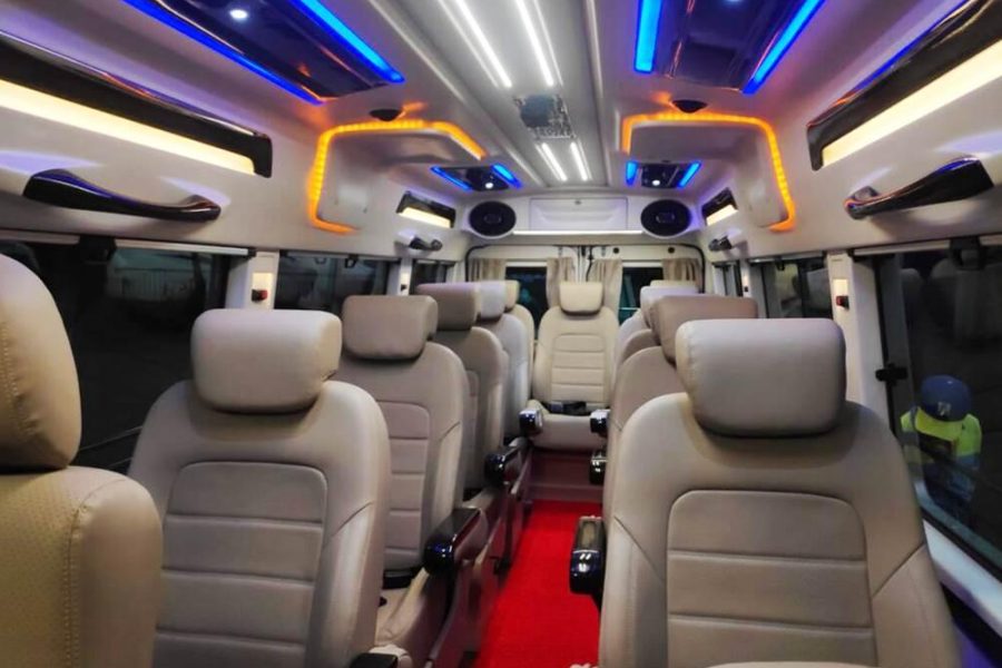 10 Seater Tempo Traveller