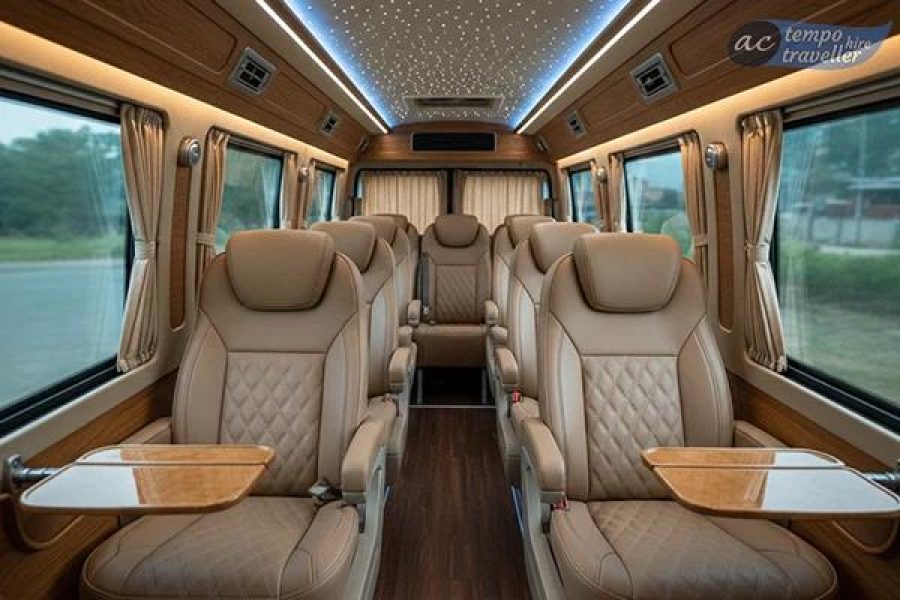 14 Seater Tempo Traveller