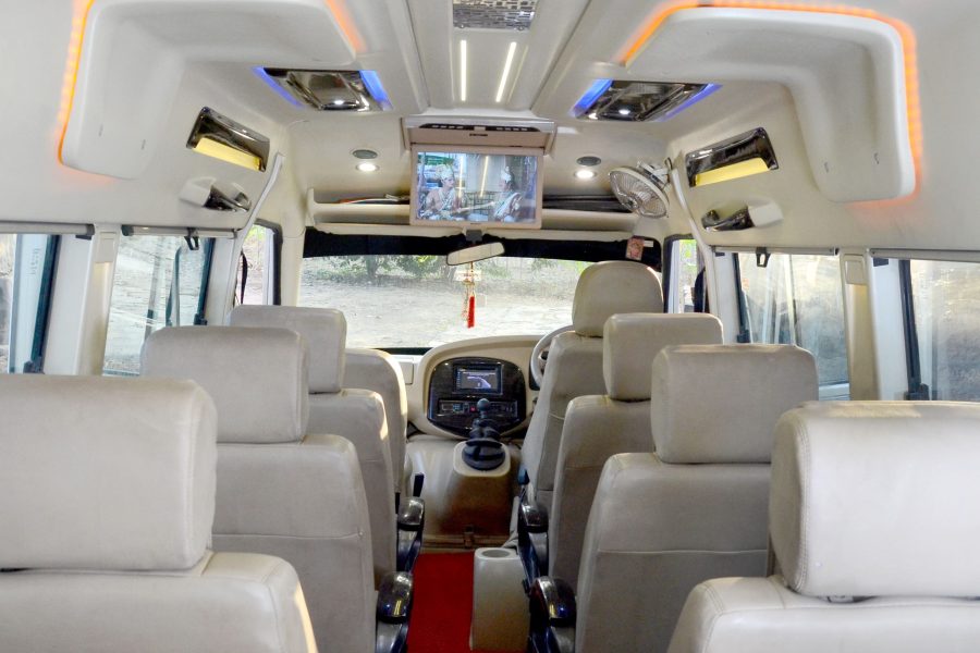 19 Seater Tempo Traveller